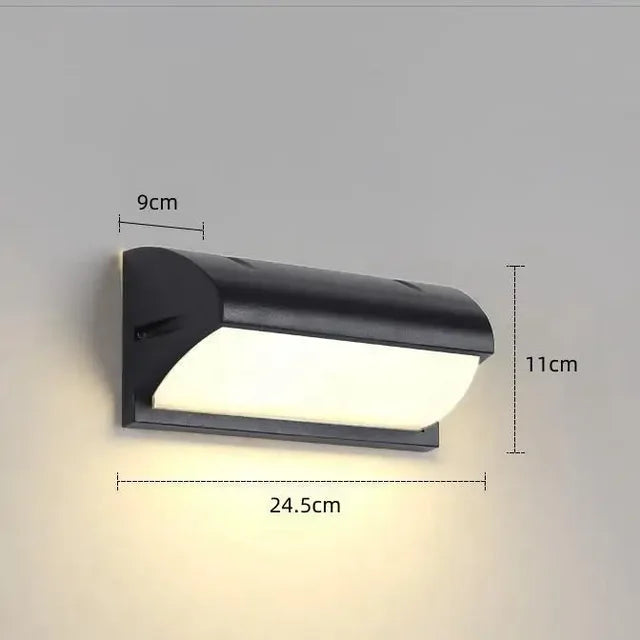 Variant image for Bewegungsaktivierte Außenwandleuchte mit LED und IP65 Wasserschutz – Schwarz-5