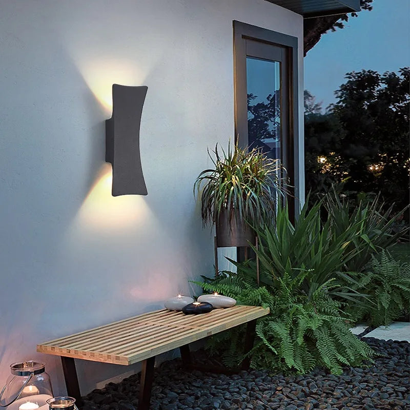PureGlow – Minimalistische LED Wandleuchte Außen aus Aluminium Wetterfest