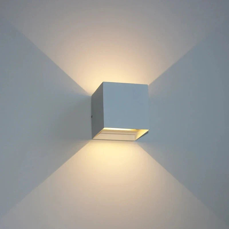 AlumaRay – Moderne LED Außenwandleuchte aus Aluminium Wetterfest