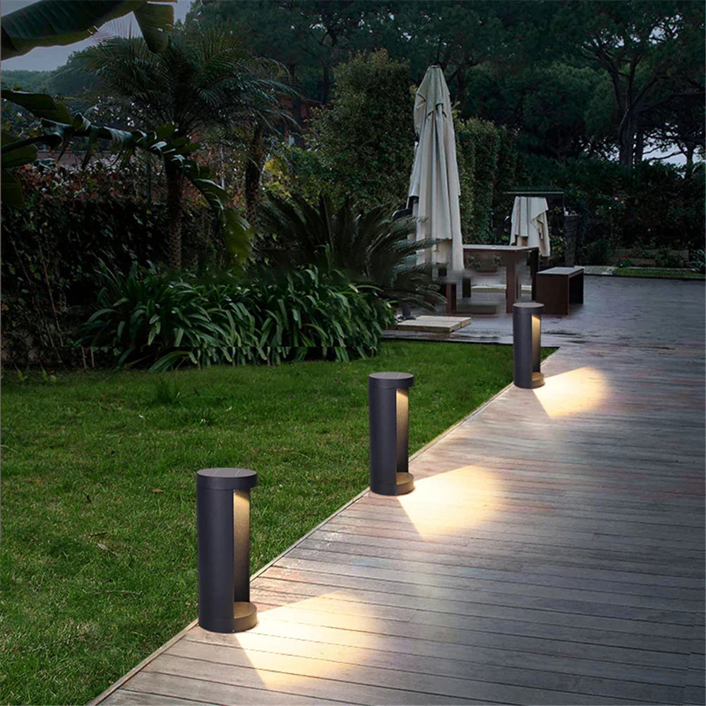 EcoGlow – Wasserdichte LED Außenlampe für Garten aus Robustem Material