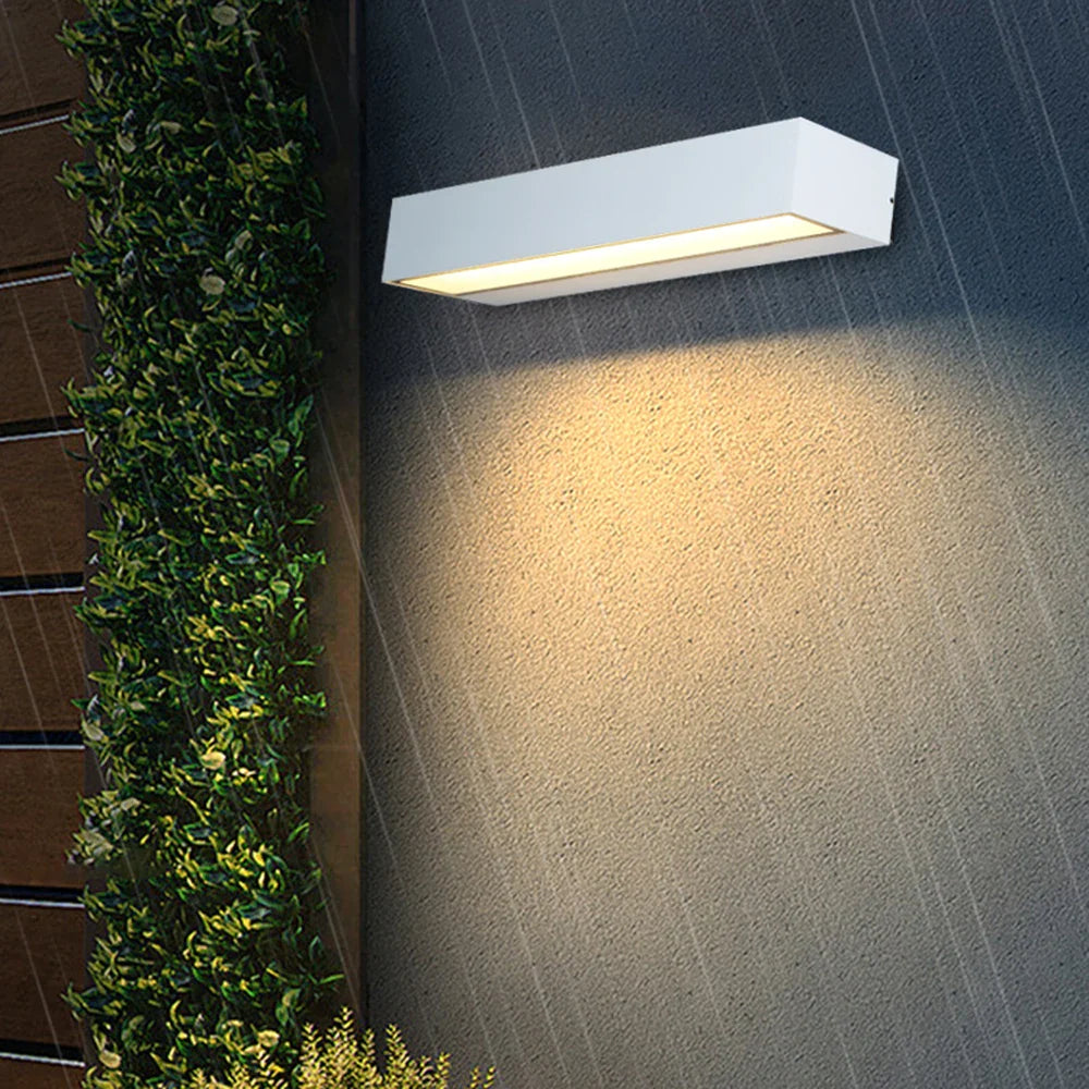 AquaBeam – Wasserdichte LED Wandlampe Außen aus Aluminium Modern & Langlebig